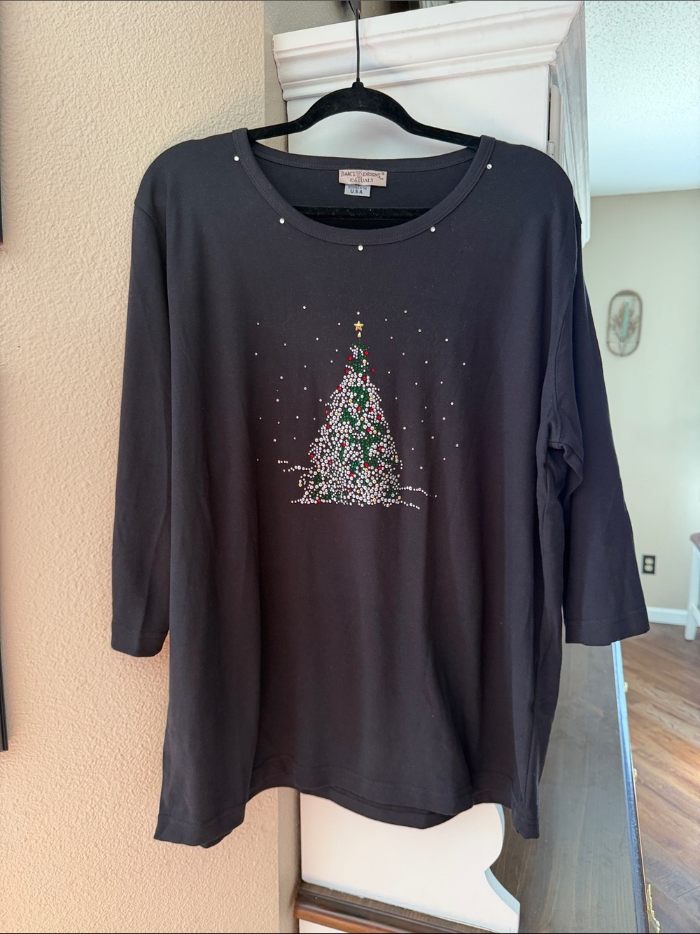 Isaac’s Designs rhinestone stud embellished Holiday T-shirt